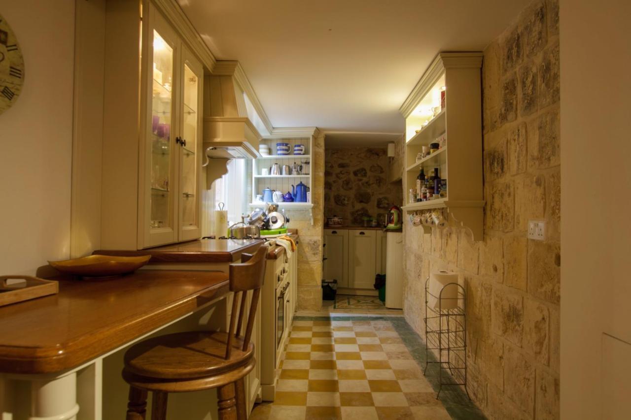 Town House Steeped In History Villa Rabat Bagian luar foto