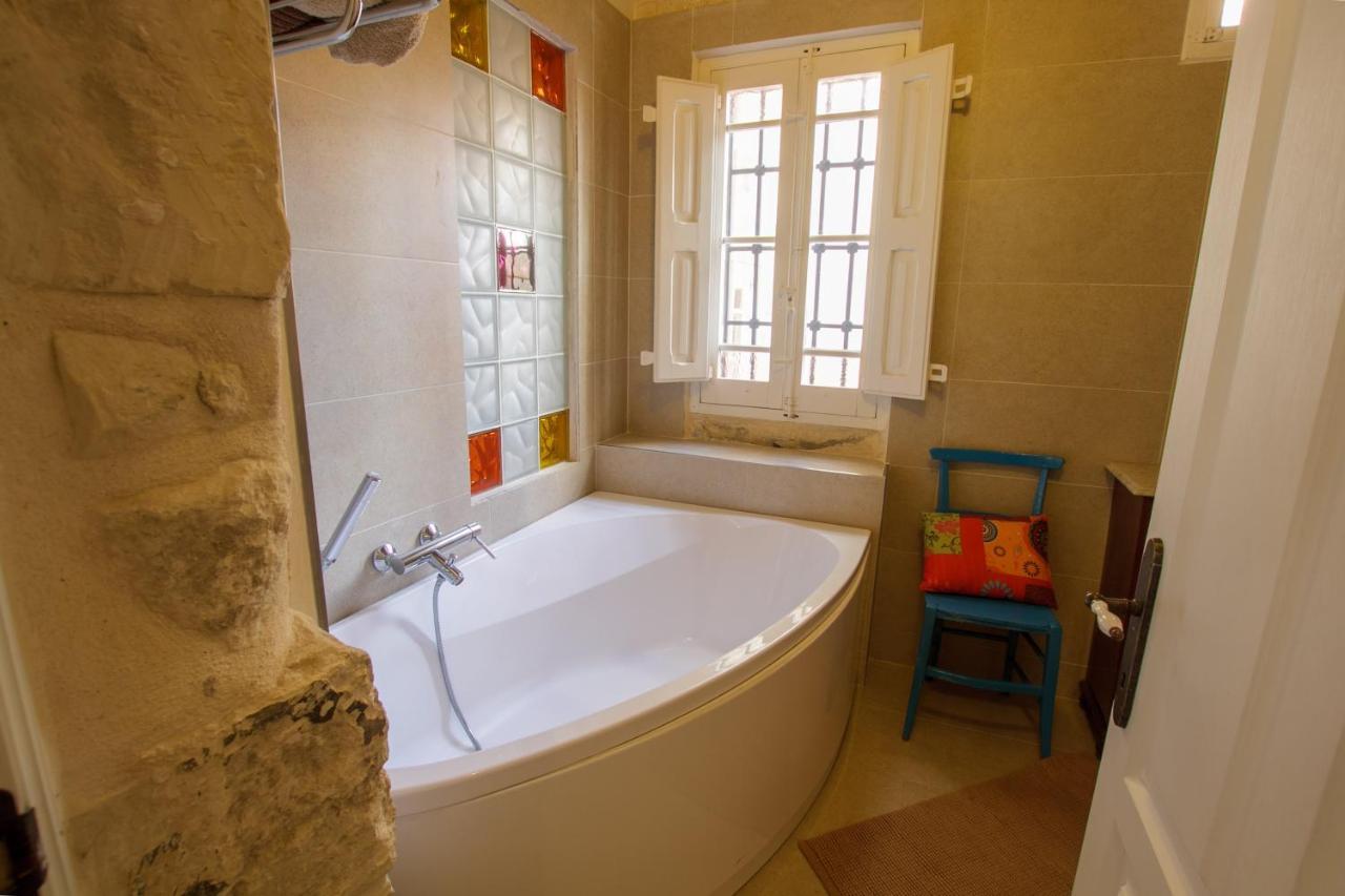 Town House Steeped In History Villa Rabat Bagian luar foto