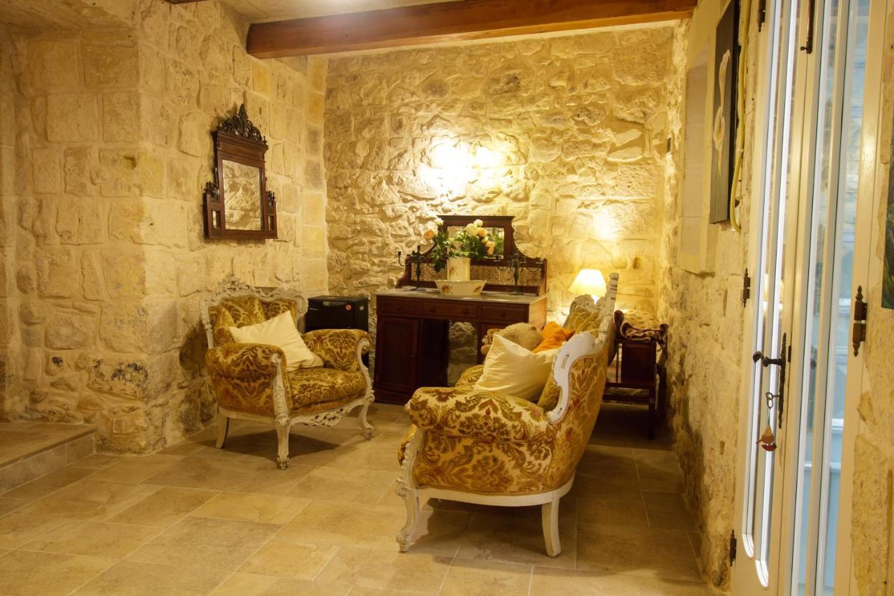 Town House Steeped In History Villa Rabat Bagian luar foto