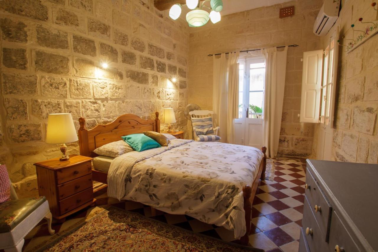 Town House Steeped In History Villa Rabat Bagian luar foto