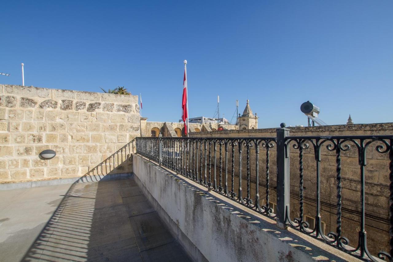 Town House Steeped In History Villa Rabat Bagian luar foto