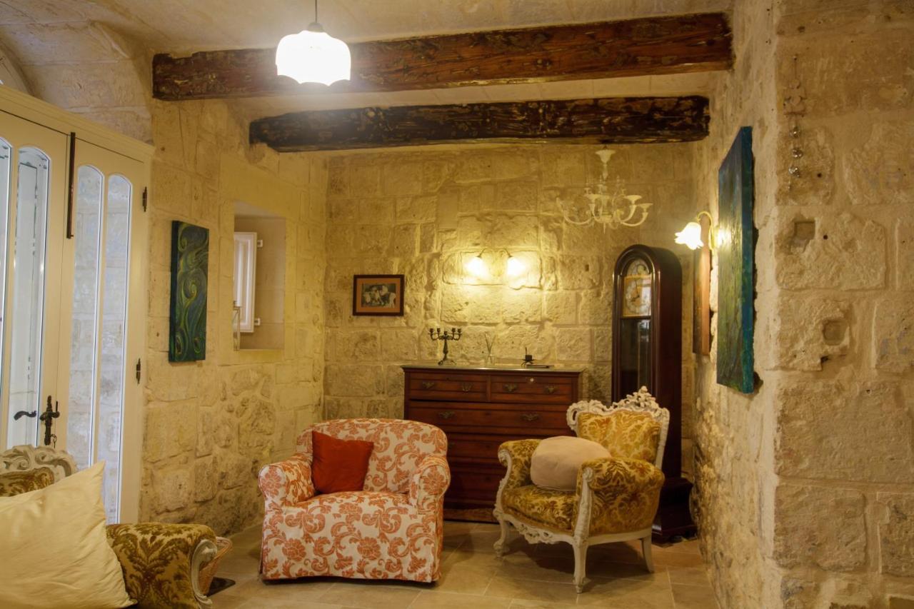 Town House Steeped In History Villa Rabat Bagian luar foto